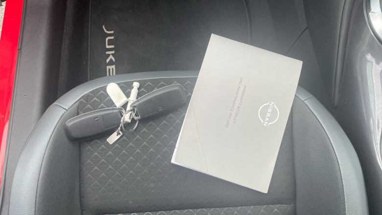 Nissan Juke 1.0 DiG-T 114 N-Connecta 5dr Petrol Hatchback